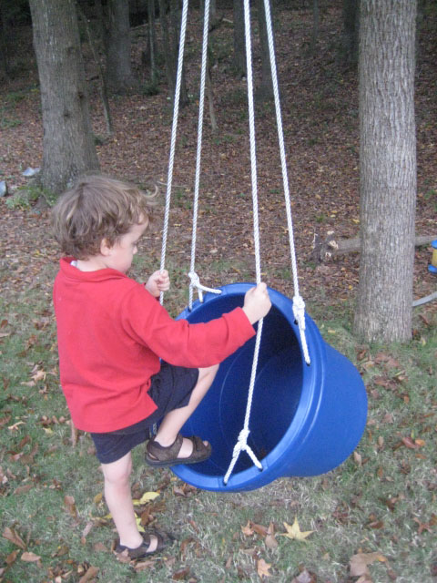 DIY Swing Made from Plastic Bucket